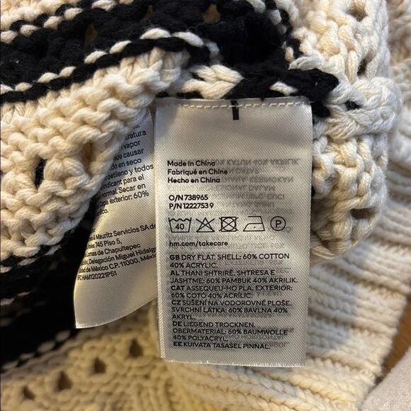 H&M Women’s Black and White Striped Sweater Size XS - Picture 3 of 4